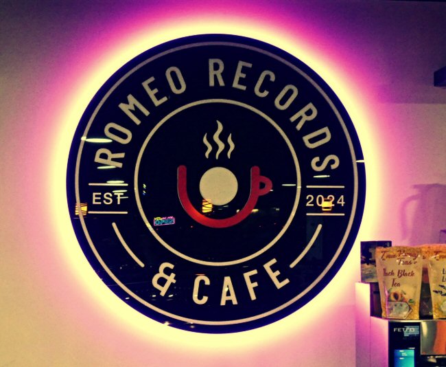 Romeo Records and TSAI Host a Halloween Themed Writer's Night in Hermitage